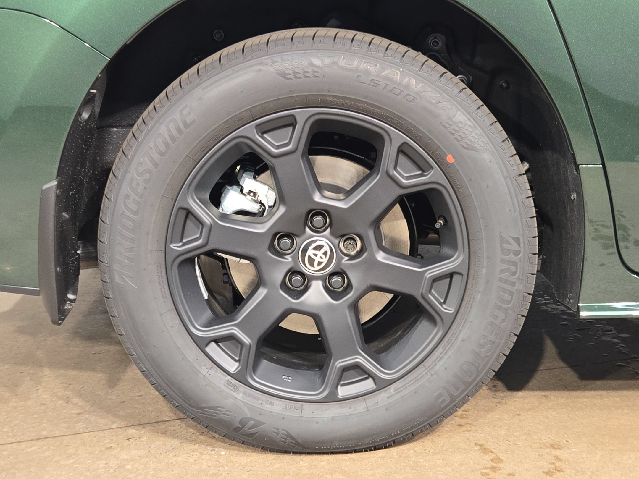 New 2026 Toyota Sienna XLE Woodland Edition AWD/4WD image 13