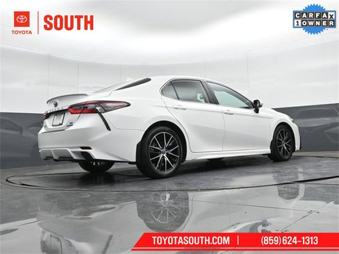Used 2023 Toyota Camry SE w/ Cold Weather Package image 42