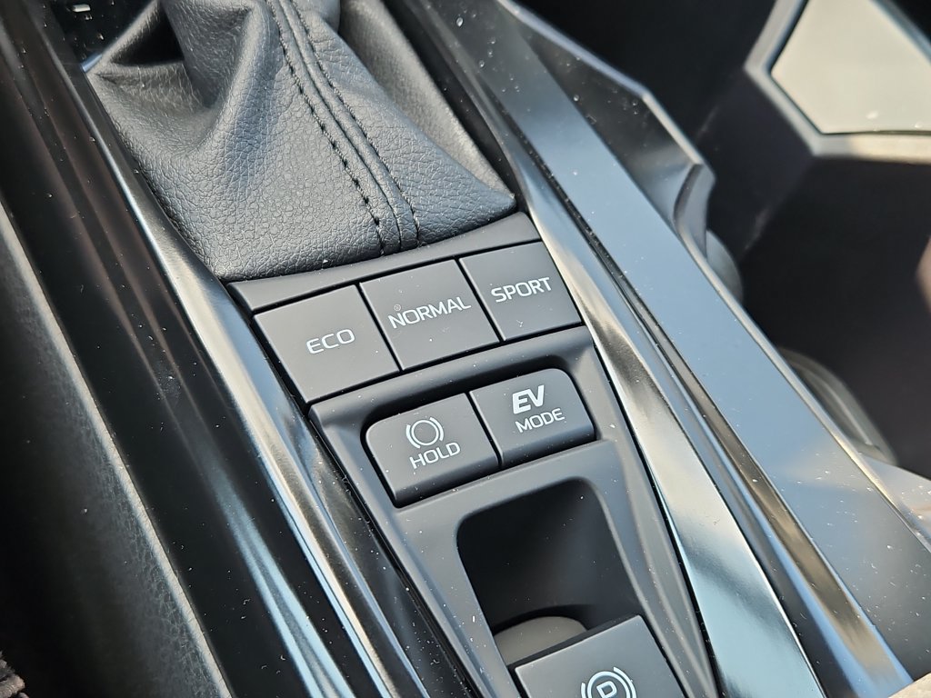 New 2026 Toyota Camry Hybrid AWD/4WD image 11
