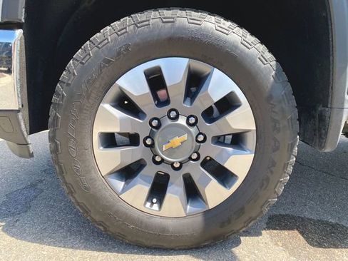 Used 2024 Chevrolet Silverado 2500 LT w/ All Star Edition AWD/4WD image 31