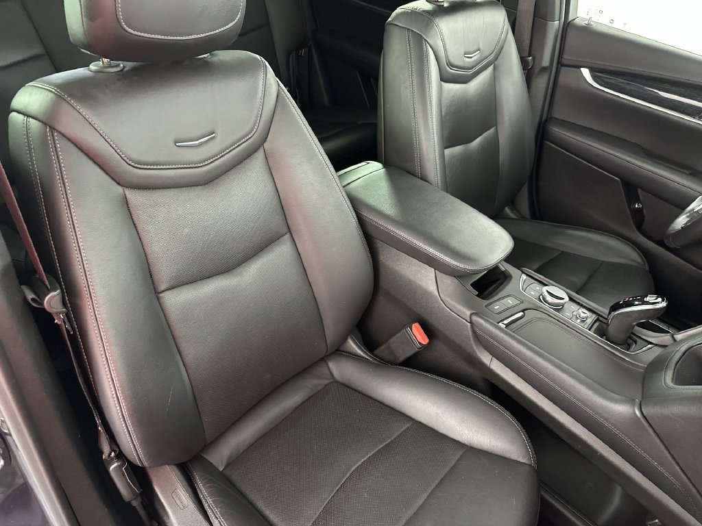Used 2020 Cadillac XT5 Premium Luxury FWD image 32