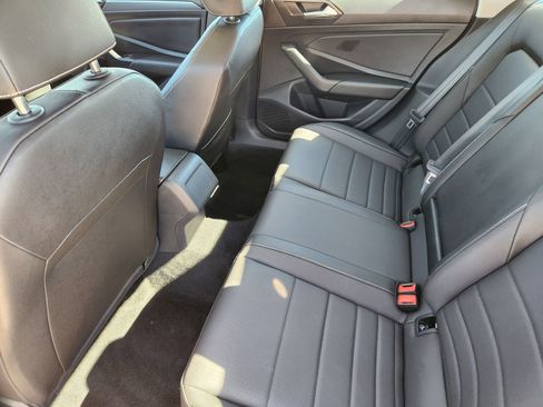 Used 2024 Volkswagen Jetta SE image 43