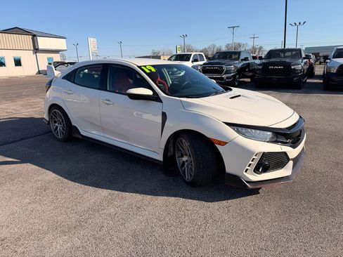 Used 2019 Honda Civic Type R image 4