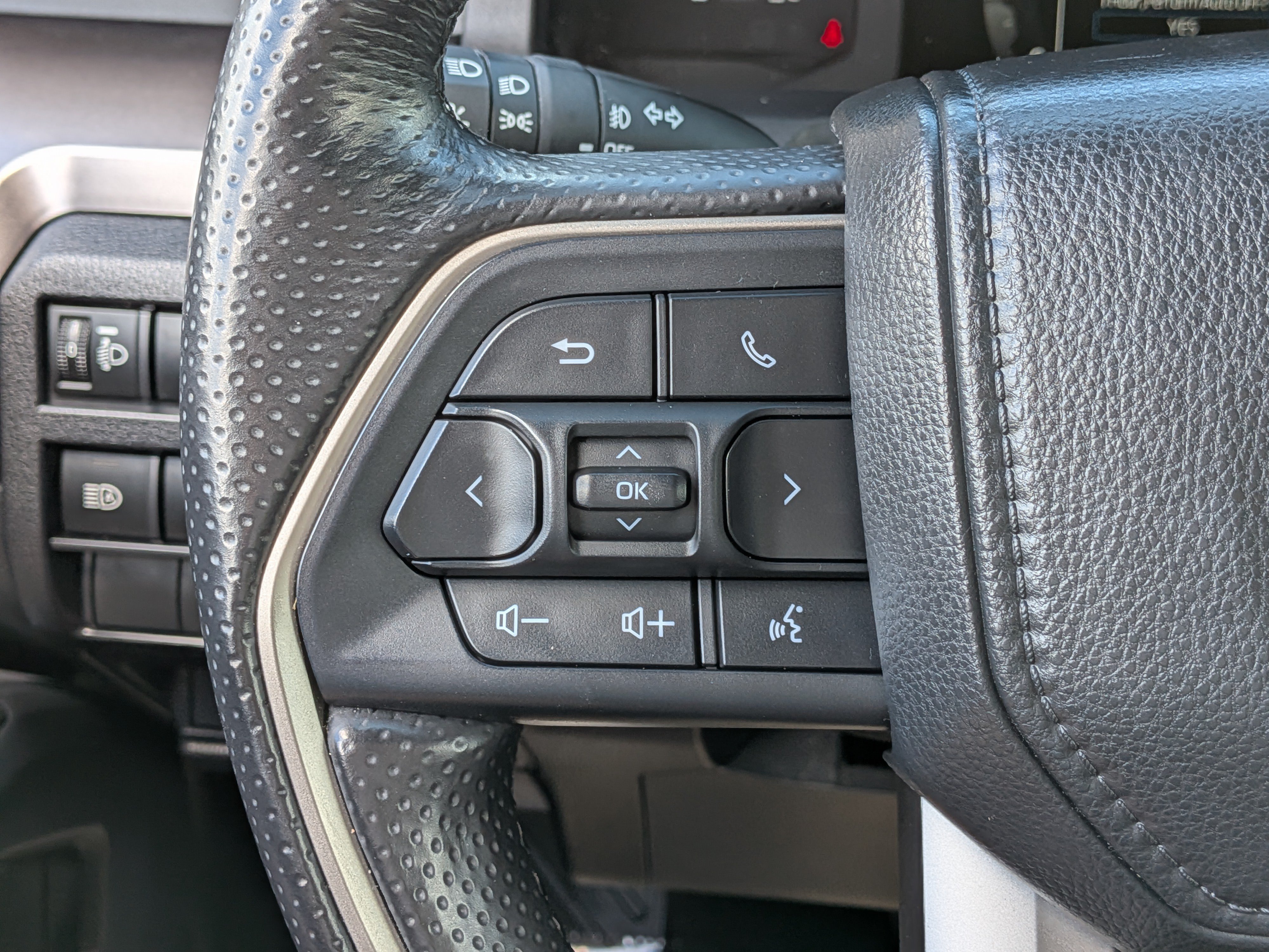 Used 2025 Toyota 4Runner SR5 AWD/4WD image 24