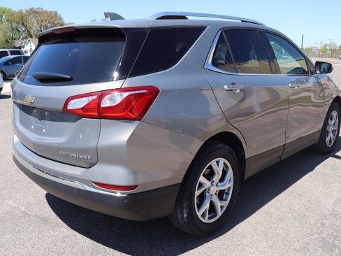 Used 2019 Chevrolet Equinox Premier AWD/4WD image 3