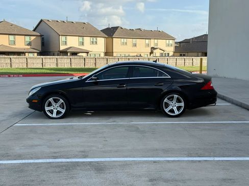 Used 2007 Mercedes-Benz CLS 550 image 4