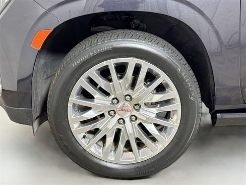 Used 2023 GMC Yukon XL Denali image 33