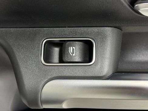 New 2026 Mercedes-Benz GLB 250 4MATIC image 25