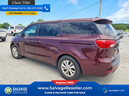 Used 2017 Kia Sedona LX FWD image 3