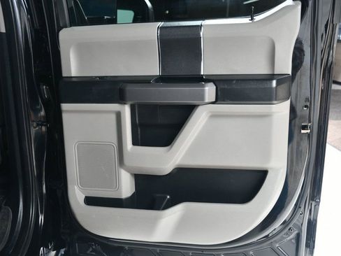 Used 2020 Ford F250 XLT w/ Snow Plow Prep Package image 24