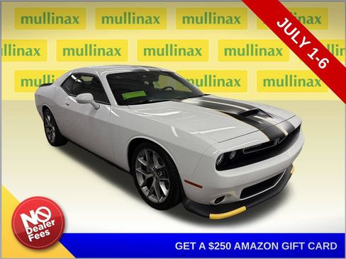 Used 2023 Dodge Challenger GT RWD image 1