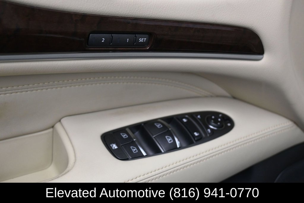 Used 2017 INFINITI QX60 Luxe w/ Deluxe Technology Package AWD/4WD image 22