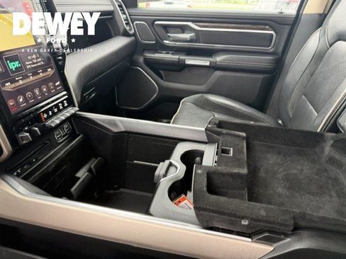 Used 2019 RAM 1500 Laramie AWD/4WD image 30