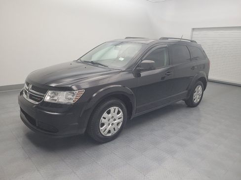 Used 2016 Dodge Journey SE w/ Flexible Seating Group FWD image 2