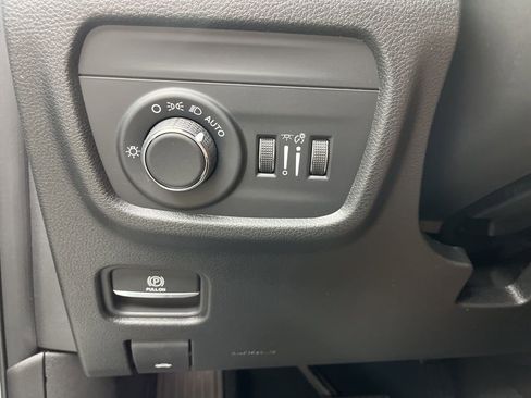 New 2025 Jeep Grand Cherokee L Altitude RWD image 13