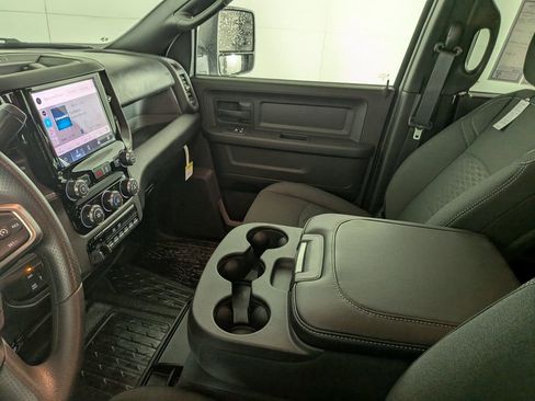 New 2026 RAM 5500 Tradesman w/ Chrome Appearance Group AWD/4WD image 21