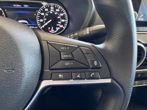Used 2024 Nissan Sentra SV FWD image 17
