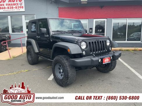 Used 2014 Jeep Wrangler Sport AWD/4WD image 3