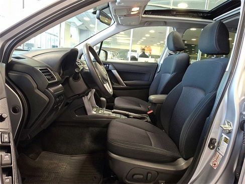 Used 2018 Subaru Forester 2.5i Premium w/ All-Weather Package image 14