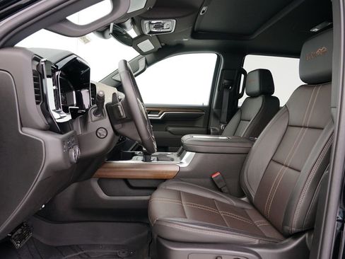 Used 2022 Chevrolet Silverado 1500 High Country w/ High Country Premium Package image 12