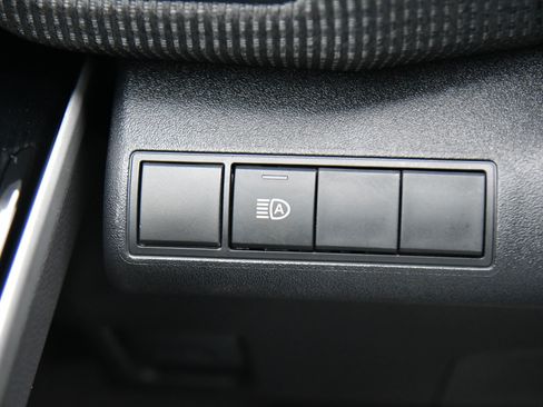 Used 2023 Toyota bZ4X FWD image 31