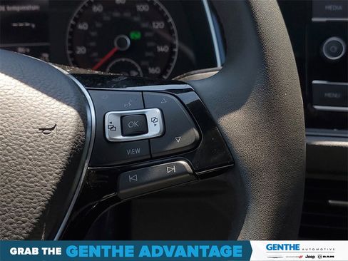 Used 2020 Volkswagen Jetta SE image 16