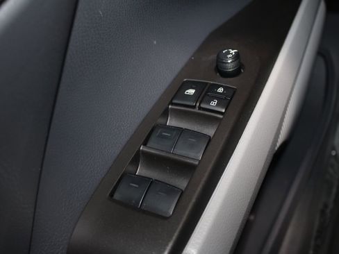 Used 2023 Toyota Camry SE image 39