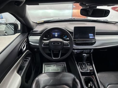 Used 2024 Jeep Compass Limited image 42