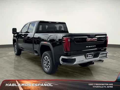 New 2025 GMC Sierra 2500 SLT image 2