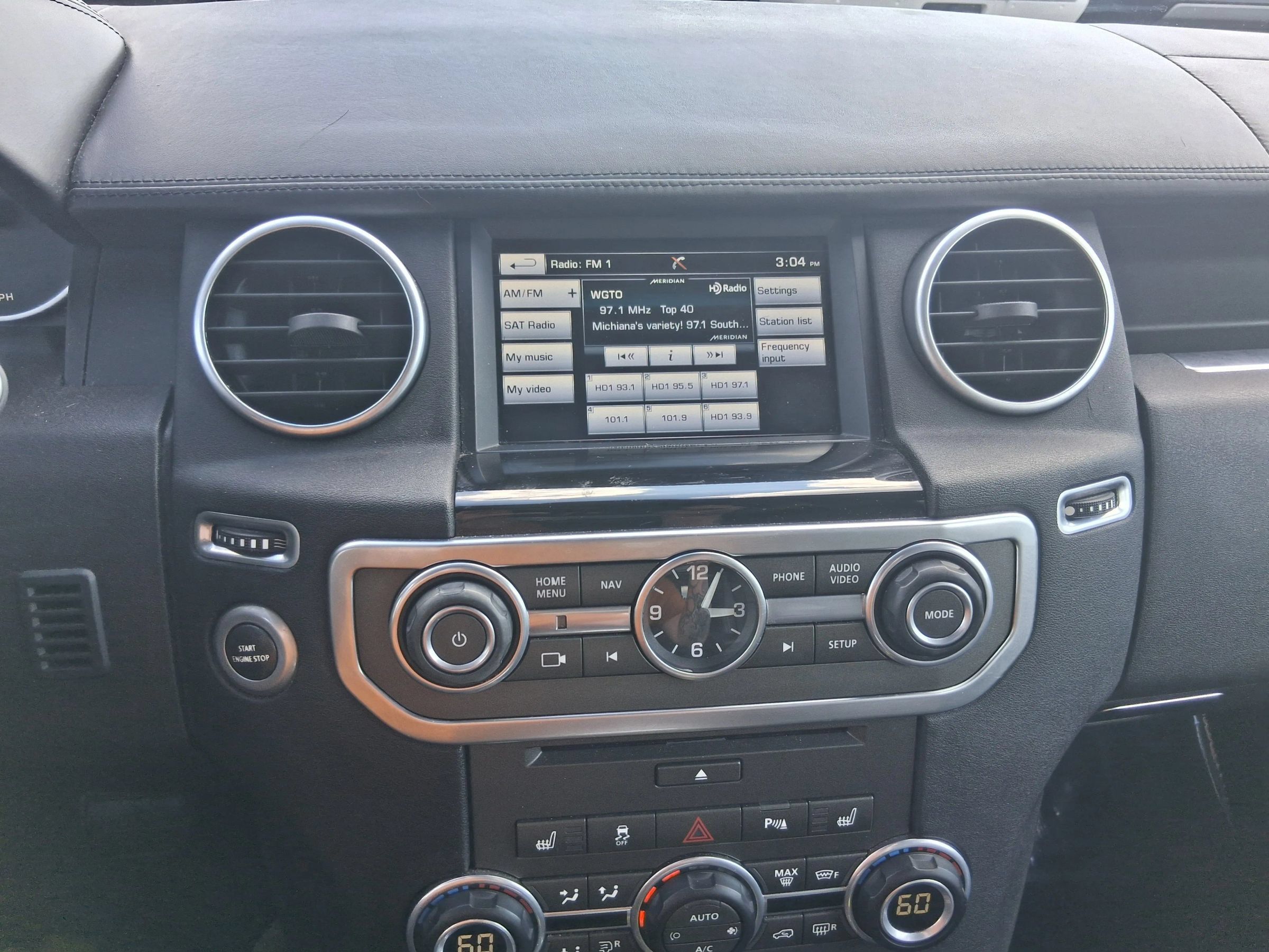 Used 2016 Land Rover LR4 HSE LUX AWD/4WD image 11