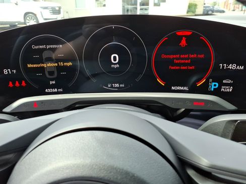Used 2020 Porsche Taycan 4S AWD/4WD image 22