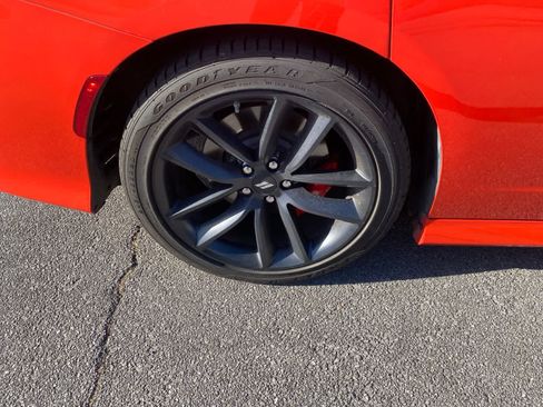 Used 2022 Dodge Charger R/T w/ Performance Handling Group RWD image 5