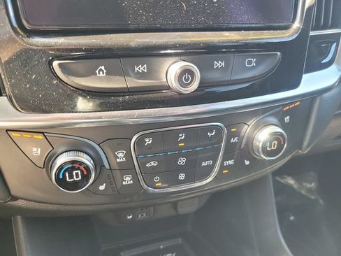Used 2021 Chevrolet Traverse Premier w/ Redline Edition AWD/4WD image 25