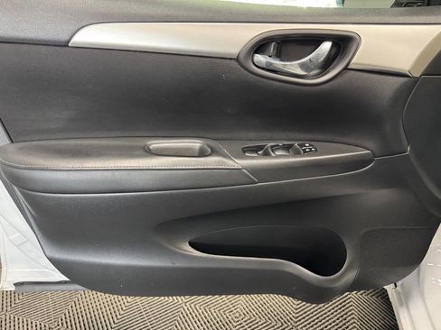 Used 2018 Nissan Sentra S image 35