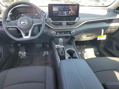 New 2025 Nissan Altima 2.5 SV w/ SV Special Edition Package image 4