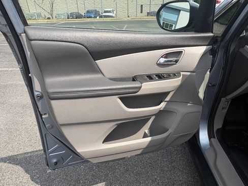 Used 2014 Honda Odyssey EX image 11