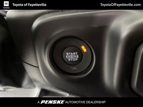 Used 2022 Jeep Wrangler Sport S image 24