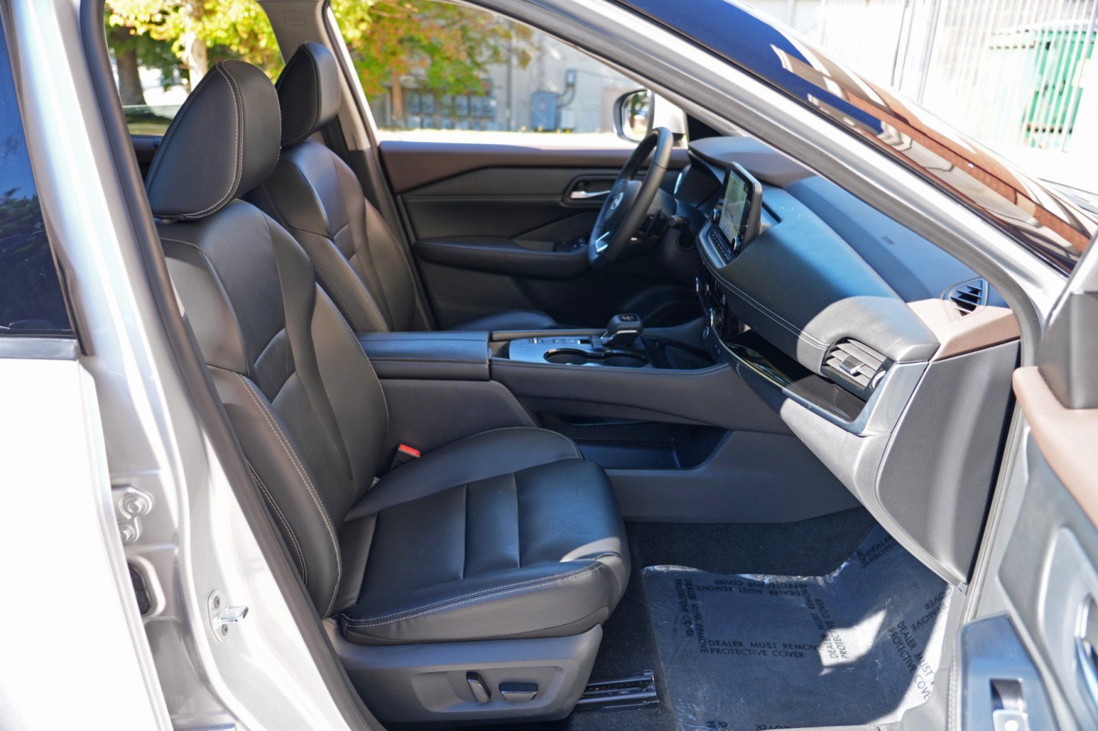 Used 2023 Nissan Rogue SL w/ SL Premium Package FWD image 15