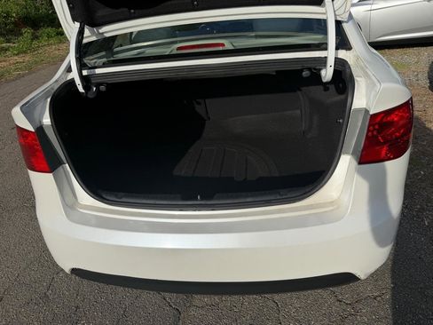 Used 2012 Kia Forte EX image 23