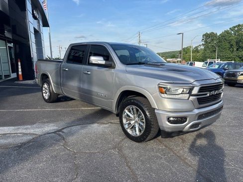 Used 2022 RAM 1500 Laramie AWD/4WD image 4
