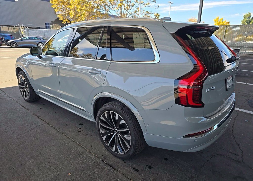 Used 2025 Volvo XC90 T8 Plus w/ Protection Package Premier AWD/4WD image 5
