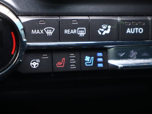 Used 2021 Ford F150 Platinum w/ Equipment Group 701A High AWD/4WD image 5