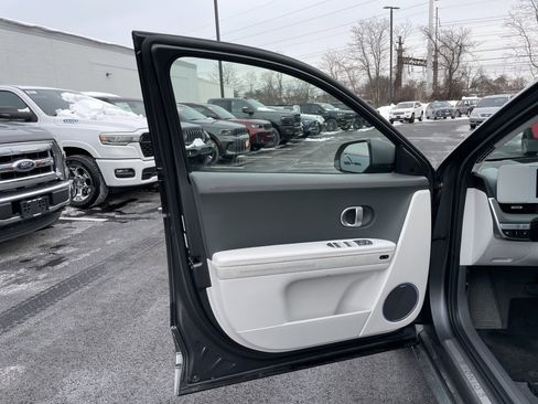 Used 2023 Hyundai Ioniq 5 Limited image 37