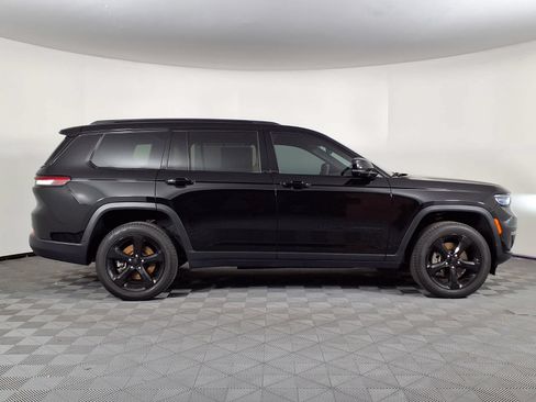 Used 2024 Jeep Grand Cherokee L Limited w/ Luxury Tech Group II AWD/4WD image 34