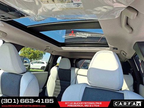 New 2025 Mitsubishi Outlander SE image 10