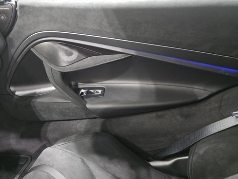 New 2026 McLaren 750S Coupe image 15