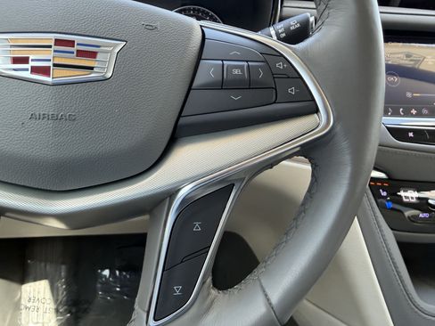 Certified 2022 Cadillac XT5 Premium Luxury FWD image 27