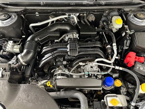 Used 2025 Subaru Outback Premium image 31