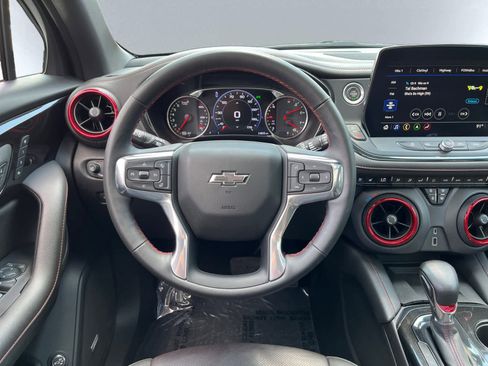 Used 2023 Chevrolet Blazer RS w/ Enhanced Convenience Package image 17