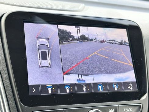 Used 2021 Chevrolet Equinox Premier image 11